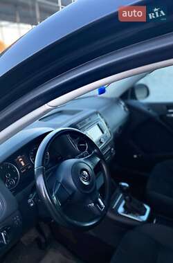 Позашляховик / Кросовер Volkswagen Tiguan 2013 в 
