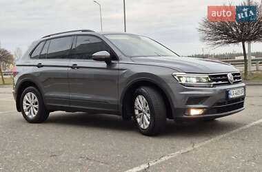 Позашляховик / Кросовер Volkswagen Tiguan 2017 в Києві