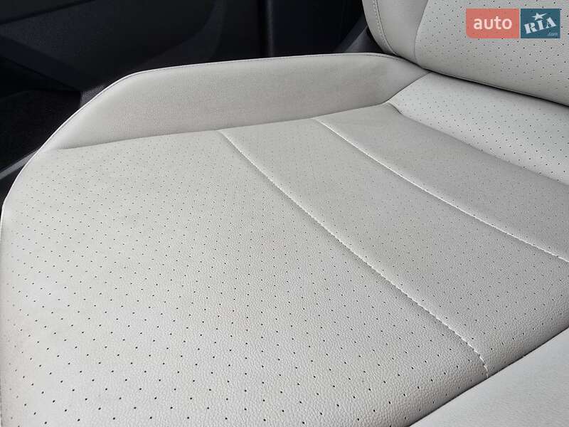 Внедорожник / Кроссовер Volkswagen Tiguan 2019 в Львове