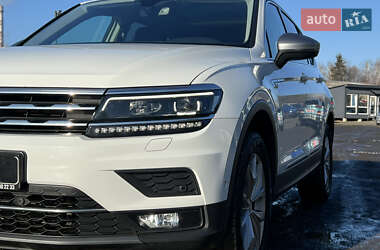 Внедорожник / Кроссовер Volkswagen Tiguan 2020 в Луцке