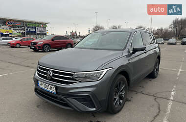 Внедорожник / Кроссовер Volkswagen Tiguan 2022 в Запорожье