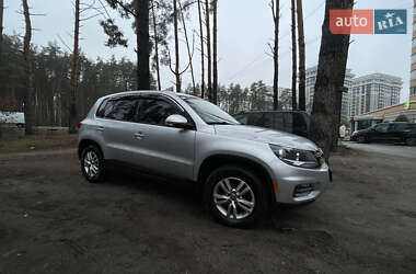 Внедорожник / Кроссовер Volkswagen Tiguan 2012 в Ирпене