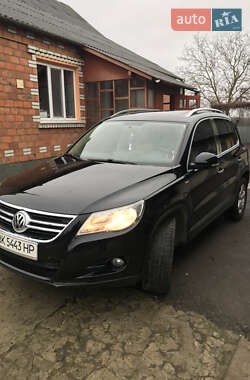 Внедорожник / Кроссовер Volkswagen Tiguan 2009 в 