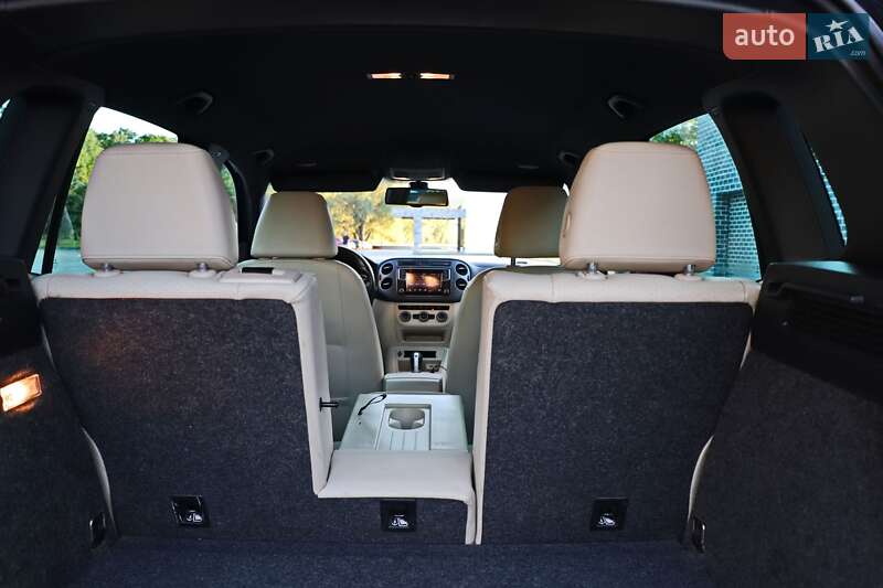 Внедорожник / Кроссовер Volkswagen Tiguan 2015 в Кременчуге