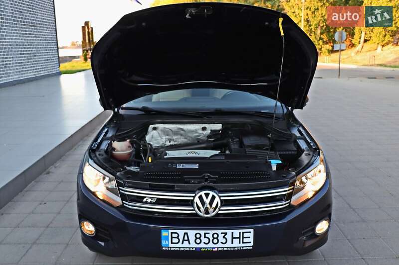 Внедорожник / Кроссовер Volkswagen Tiguan 2015 в Кременчуге