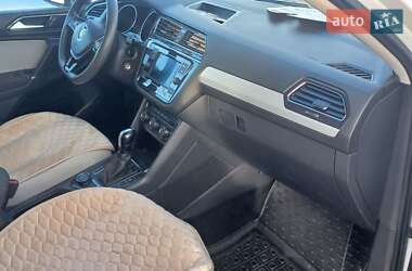 Внедорожник / Кроссовер Volkswagen Tiguan 2018 в 
