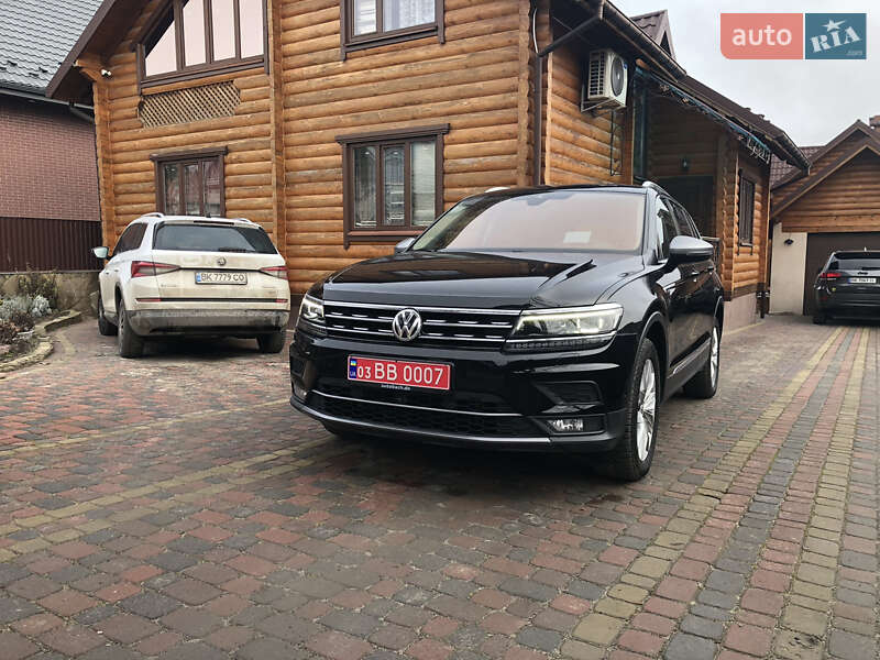 Внедорожник / Кроссовер Volkswagen Tiguan 2018 в Ровно