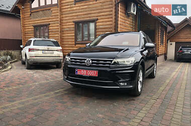 Позашляховик / Кросовер Volkswagen Tiguan 2018 в 