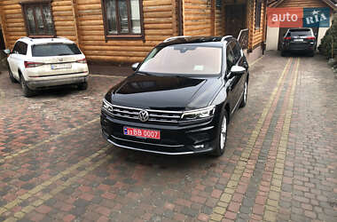 Позашляховик / Кросовер Volkswagen Tiguan 2018 в 