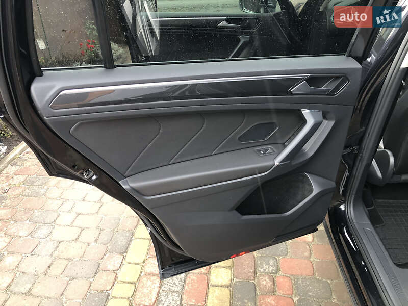 Внедорожник / Кроссовер Volkswagen Tiguan 2018 в Ровно