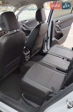 Внедорожник / Кроссовер Volkswagen Tiguan 2018 в 