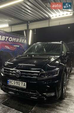 Позашляховик / Кросовер Volkswagen Tiguan 2018 в Львові