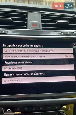 Внедорожник / Кроссовер Volkswagen Tiguan 2018 в 