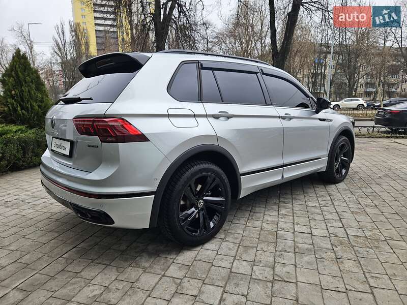 Позашляховик / Кросовер Volkswagen Tiguan 2022 в Києві