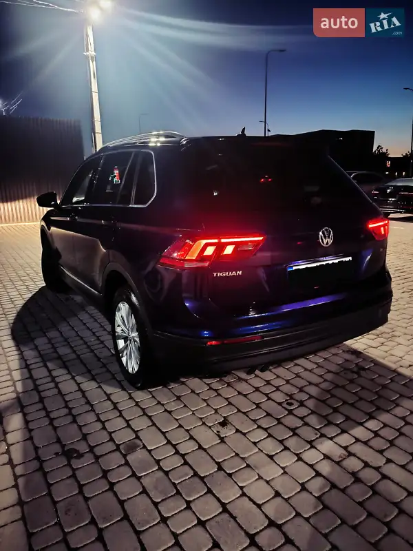 Volkswagen Tiguan 2019 VIN WVGZZZ5NZKW365999 фото оголошення 3 з 47