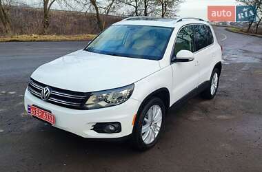 Позашляховик / Кросовер Volkswagen Tiguan 2016 в Дубні