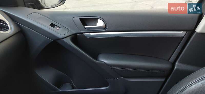 Внедорожник / Кроссовер Volkswagen Tiguan 2014 в Днепре