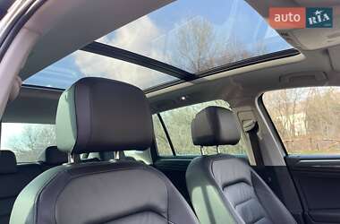 Внедорожник / Кроссовер Volkswagen Tiguan 2018 в 