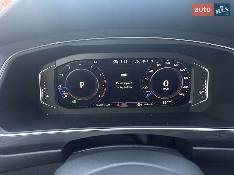 Позашляховик / Кросовер Volkswagen Tiguan 2021 в Києві