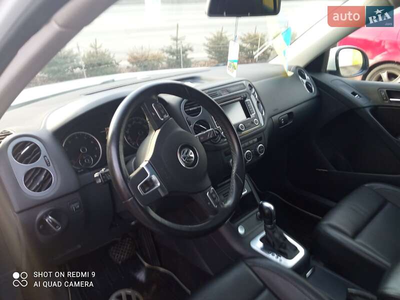 Позашляховик / Кросовер Volkswagen Tiguan 2014 в Харкові