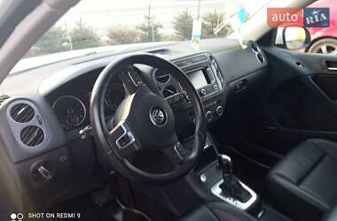 Внедорожник / Кроссовер Volkswagen Tiguan 2014 в 