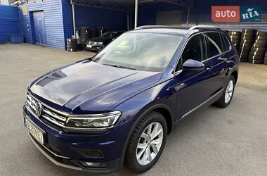 Внедорожник / Кроссовер Volkswagen Tiguan 2018 в Киеве