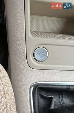 Внедорожник / Кроссовер Volkswagen Tiguan 2012 в 