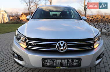 Позашляховик / Кросовер Volkswagen Tiguan 2016 в 