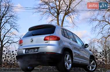 Позашляховик / Кросовер Volkswagen Tiguan 2016 в 