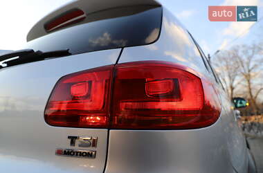 Позашляховик / Кросовер Volkswagen Tiguan 2016 в 