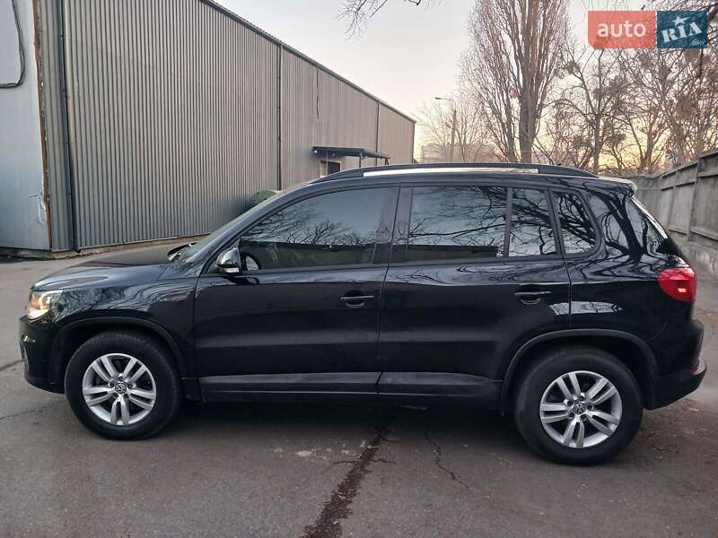 Внедорожник / Кроссовер Volkswagen Tiguan 2016 в Львове