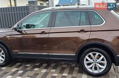 Позашляховик / Кросовер Volkswagen Tiguan 2017 в Києві