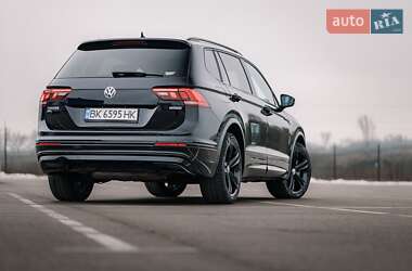 Внедорожник / Кроссовер Volkswagen Tiguan 2019 в 