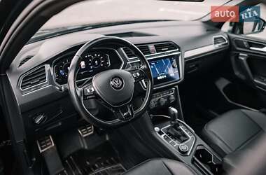 Внедорожник / Кроссовер Volkswagen Tiguan 2019 в 