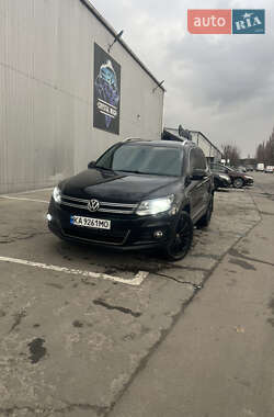 Позашляховик / Кросовер Volkswagen Tiguan 2015 в Києві