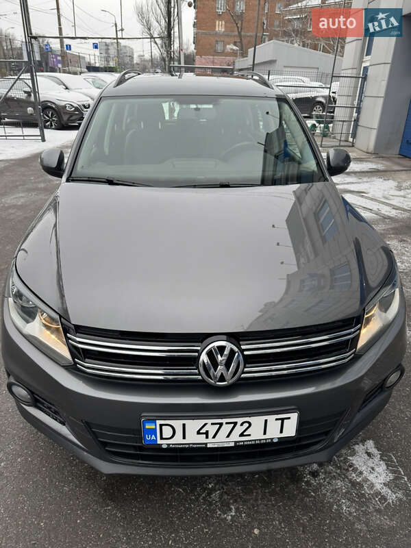 Позашляховик / Кросовер Volkswagen Tiguan 2016 в Дніпрі