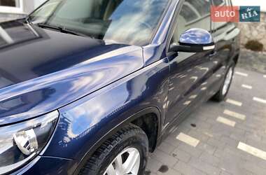 Внедорожник / Кроссовер Volkswagen Tiguan 2016 в 
