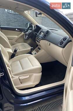 Внедорожник / Кроссовер Volkswagen Tiguan 2016 в 