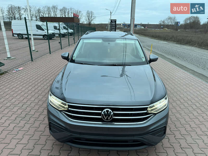 Позашляховик / Кросовер Volkswagen Tiguan 2022 в Києві