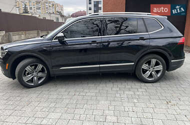 Позашляховик / Кросовер Volkswagen Tiguan 2018 в 