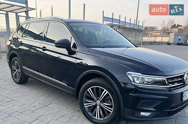 Позашляховик / Кросовер Volkswagen Tiguan 2018 в Львові