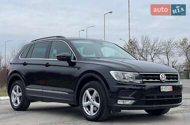 Позашляховик / Кросовер Volkswagen Tiguan 2017 в Ужгороді