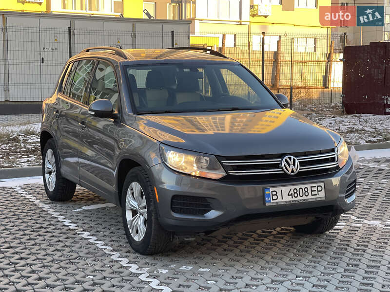 Позашляховик / Кросовер Volkswagen Tiguan 2016 в Полтаві