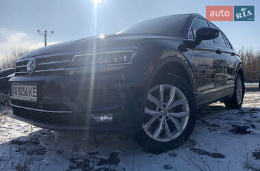 Внедорожник / Кроссовер Volkswagen Tiguan 2019 в 