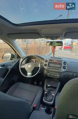 Позашляховик / Кросовер Volkswagen Tiguan 2009 в Львові