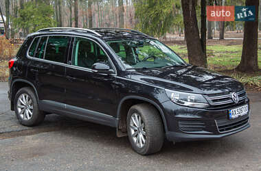 Внедорожник / Кроссовер Volkswagen Tiguan 2016 в Харькове