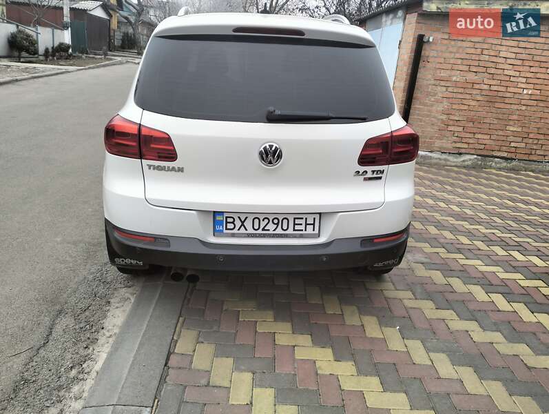 Внедорожник / Кроссовер Volkswagen Tiguan 2015 в Хмельницком