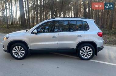 Внедорожник / Кроссовер Volkswagen Tiguan 2015 в Львове