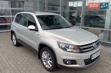 Внедорожник / Кроссовер Volkswagen Tiguan 2016 в Киеве