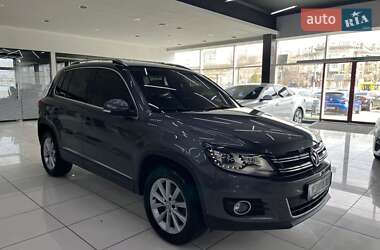 Позашляховик / Кросовер Volkswagen Tiguan 2015 в Одесі